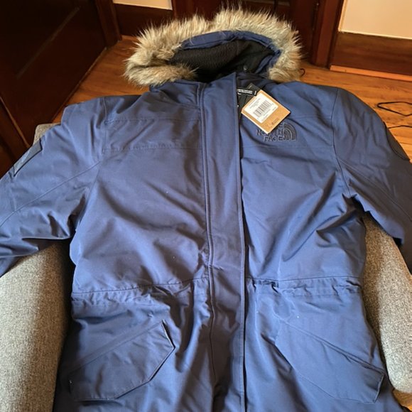Brand new The North Face parka - Picture 7 of 9
